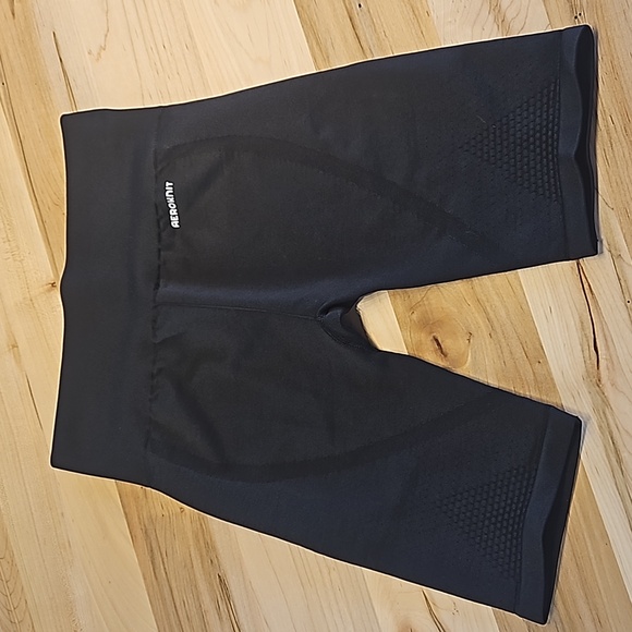 Adidas Shorts, Size M - Picture 4 of 4